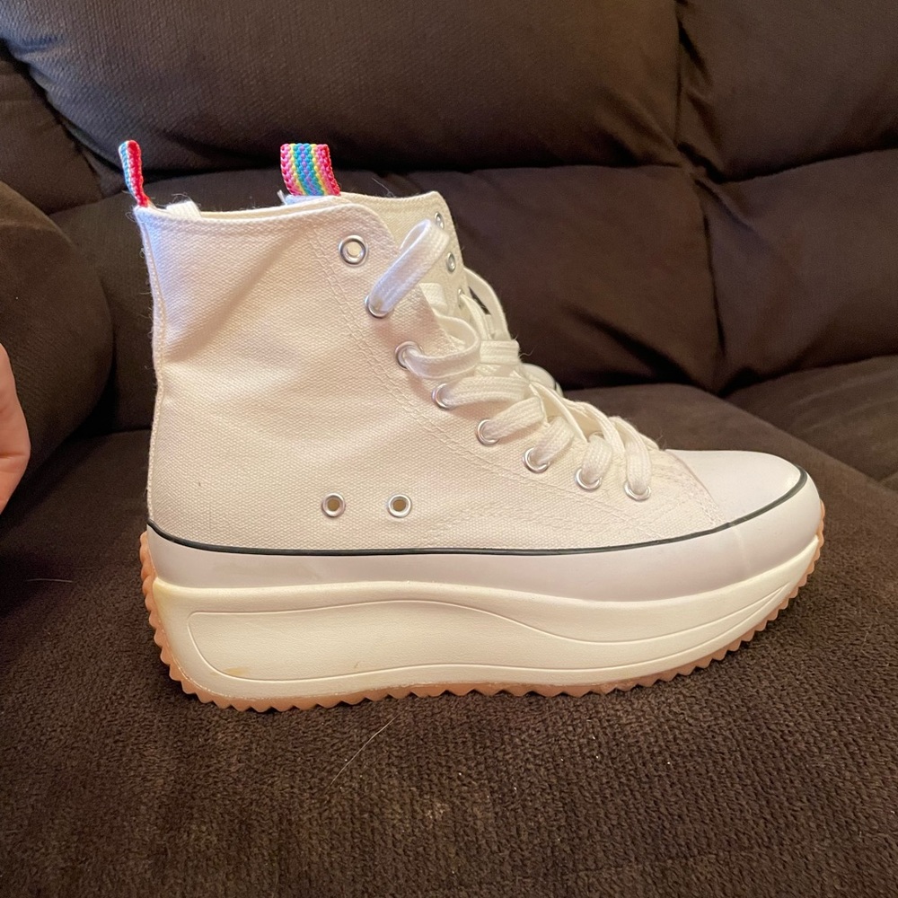 Steve Madden Winnona White Platform Sneakers